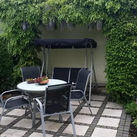 Glasperlenfloh Apartment